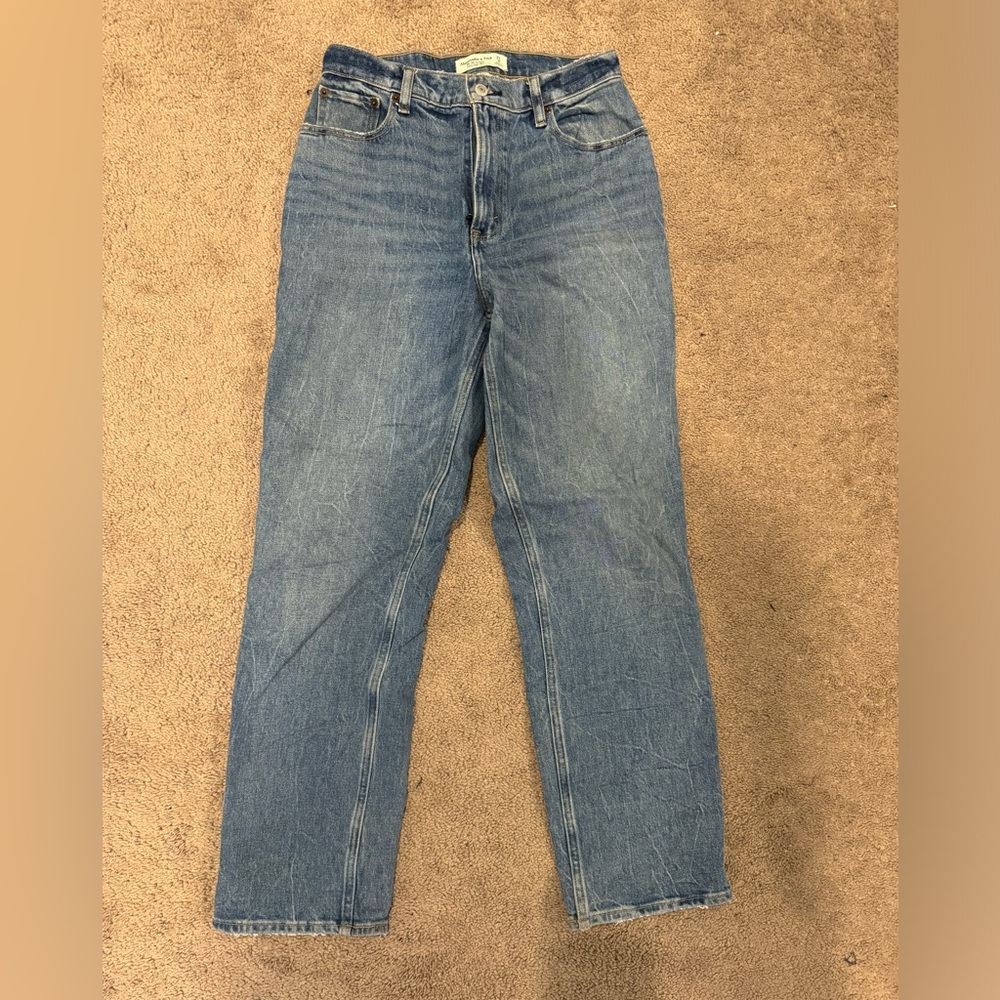 The 90’s straight Ultra high rise curve love jeans regular length.